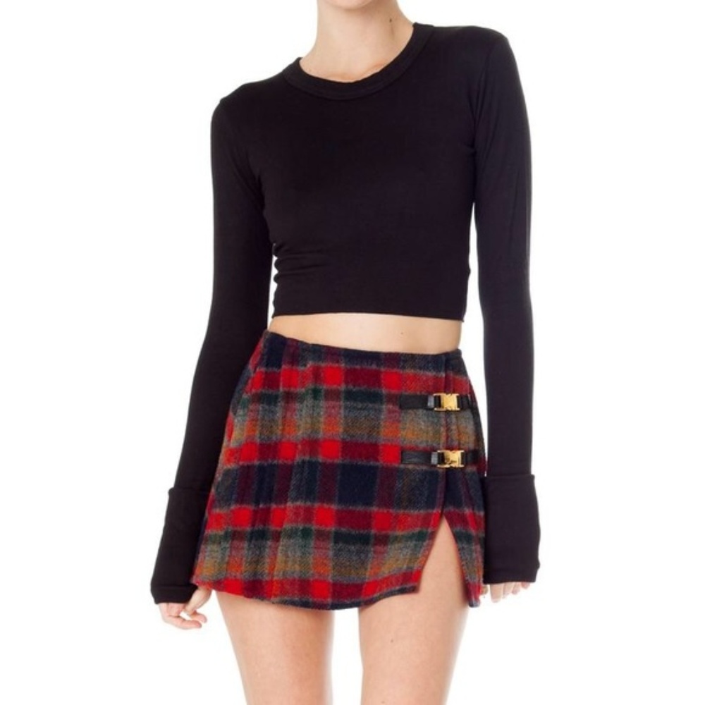 *do not purhcase* looking for are you am i skirt